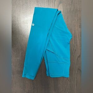Lululemon size 4 fast & free leggings 28” inseam LAGUNA